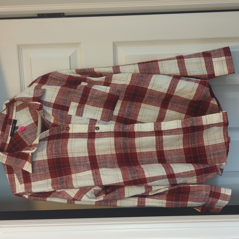 Love tree flannel size small